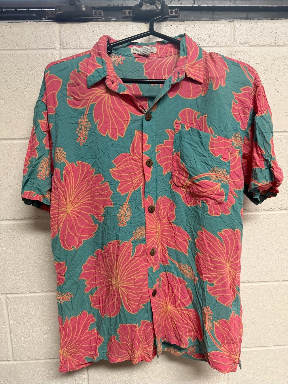 YIREH JANA LAM Men’s Button-up Size Medium Hibiscus Floral